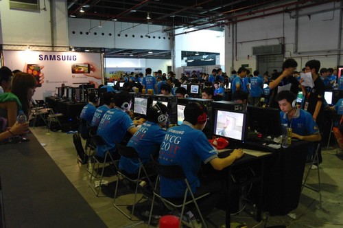 他迅速在同 他迅速在同